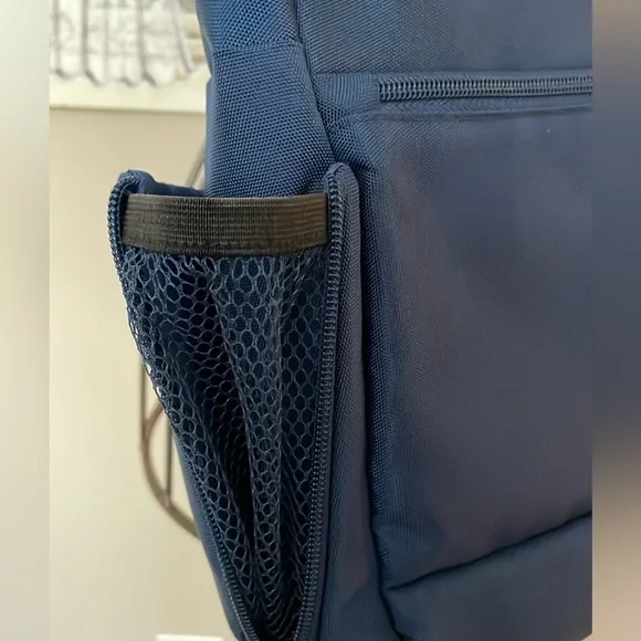 Travelon Midnight Blue Anti Theft Crossbody - Picture 9 of 15